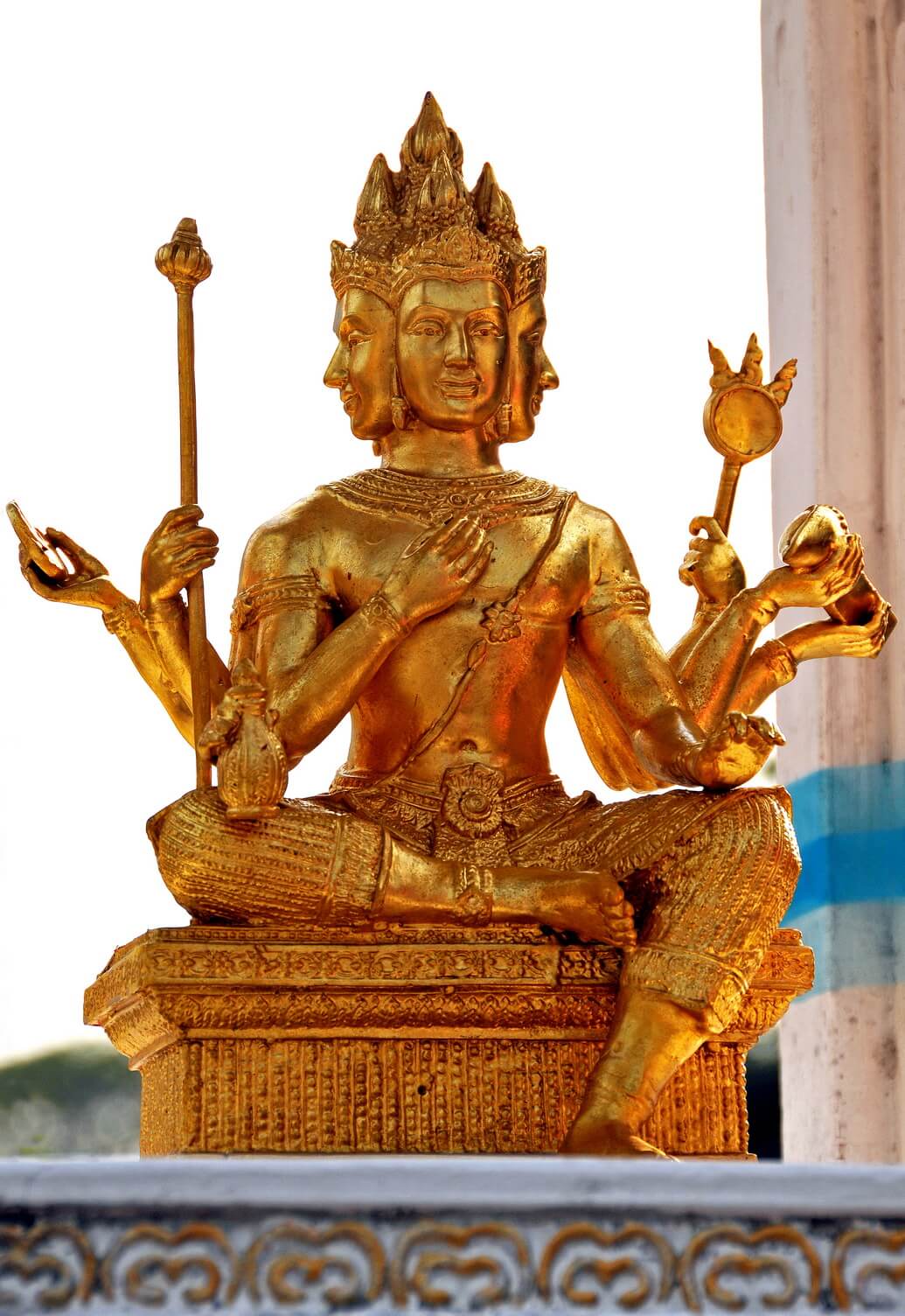 Thailand-3749_-_Four_Faces_Buddha_(Brahma)_(6042345760) (1)